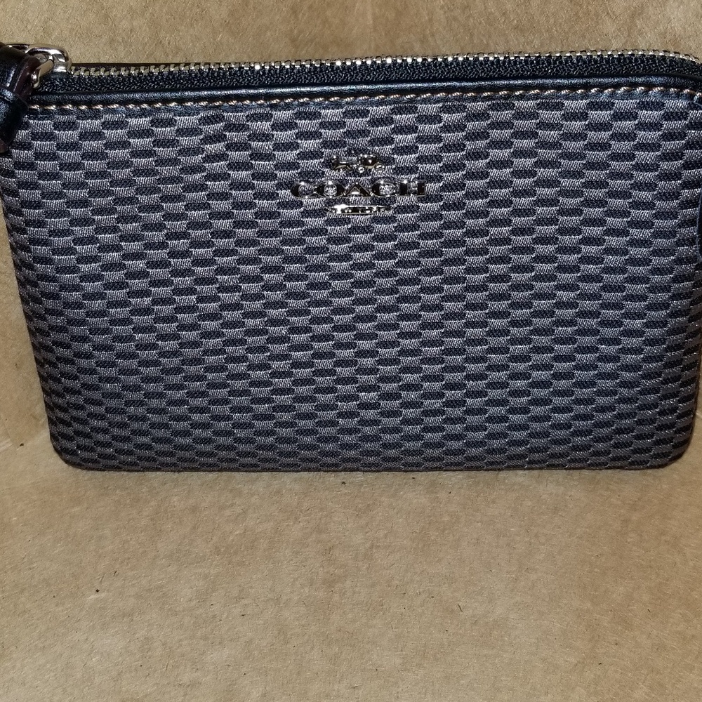 COACH - "Corner Zip Wristlet" (NWT)